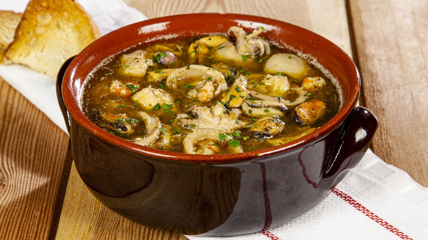 Zuppa di pesce del pirata