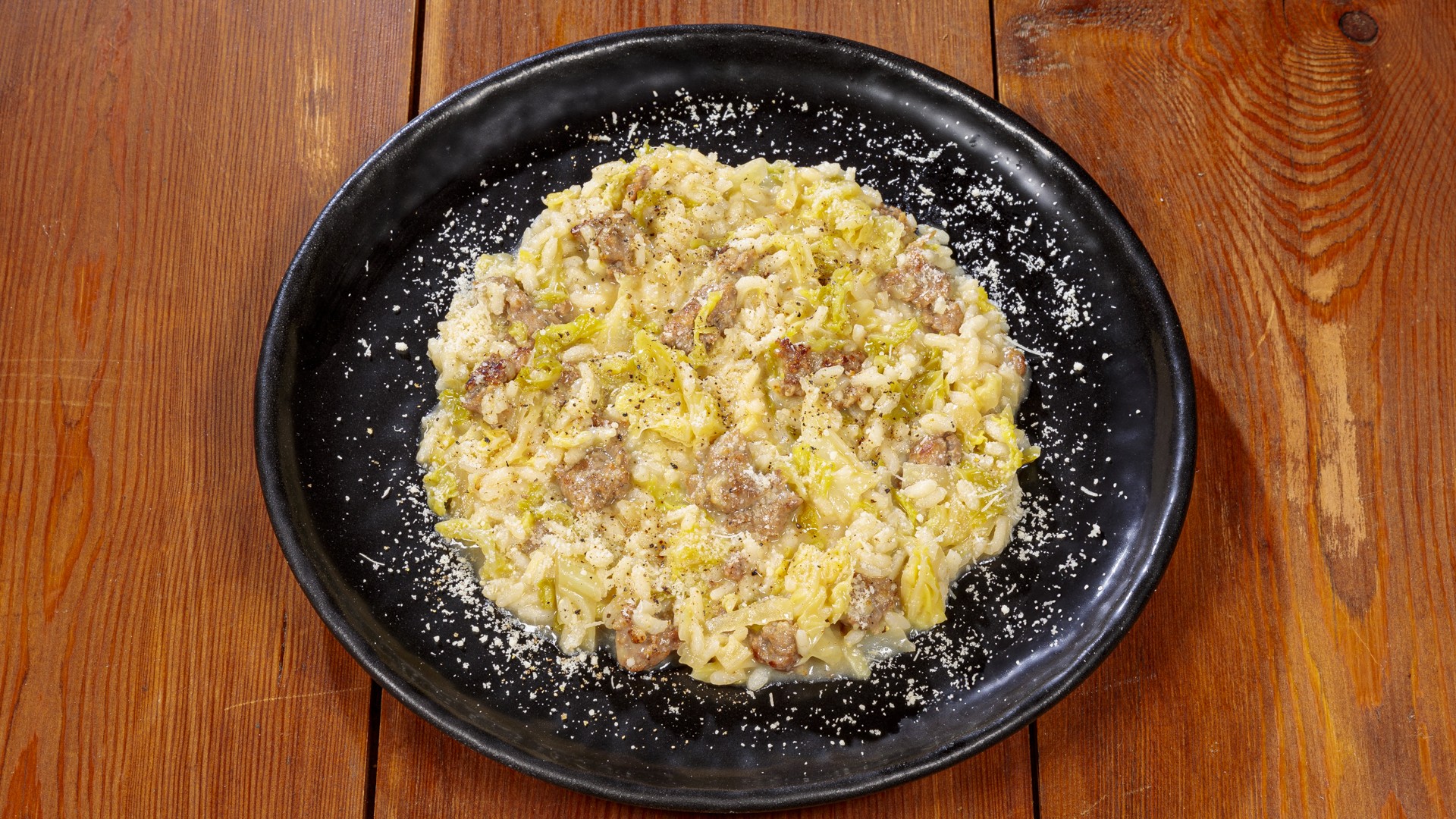 Risotto verza e salsiccia